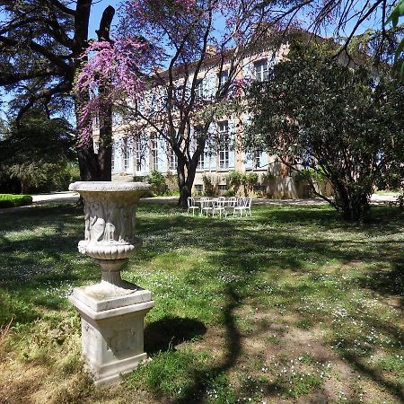 Chateau De Clermont-Saves Acomodação com café da manhã LʼIsle-Jourdain Exterior foto