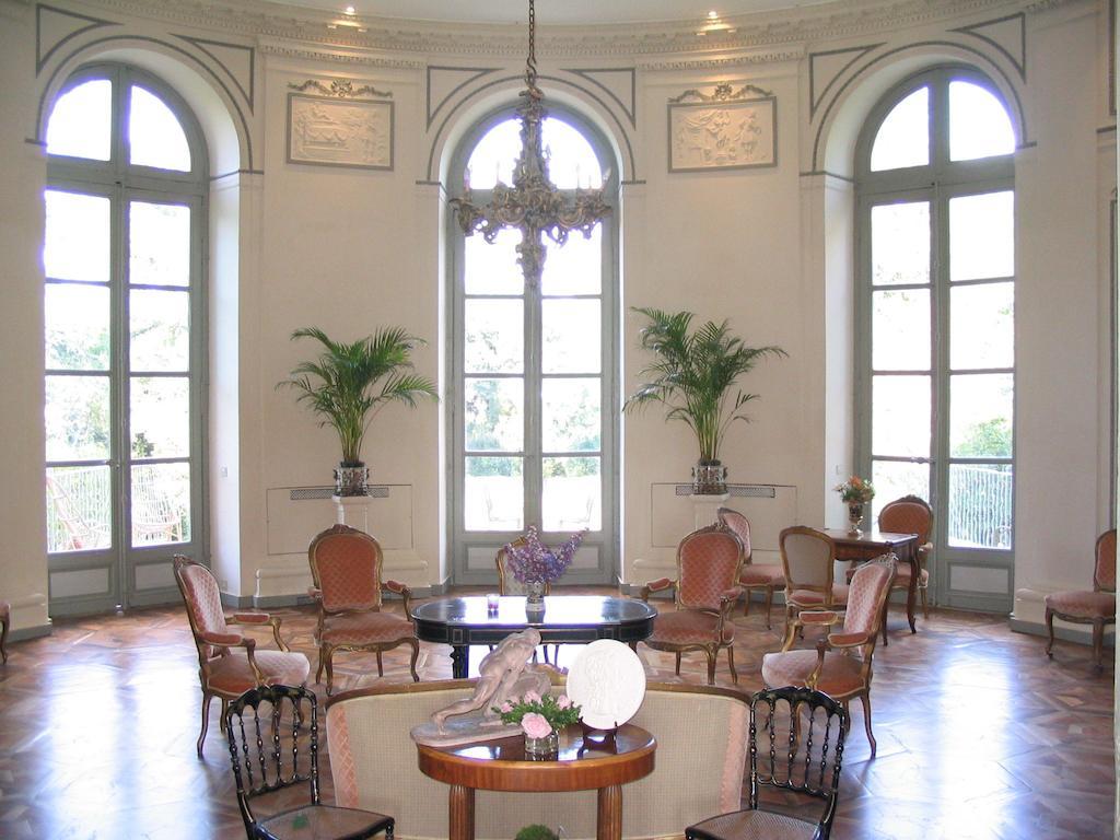 Chateau De Clermont-Saves Acomodação com café da manhã LʼIsle-Jourdain Exterior foto
